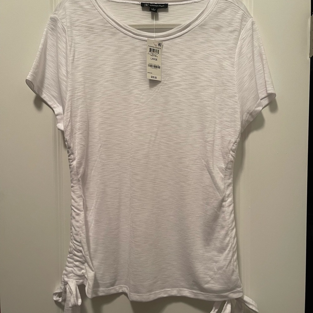 NWT Macys INC White T Shirt